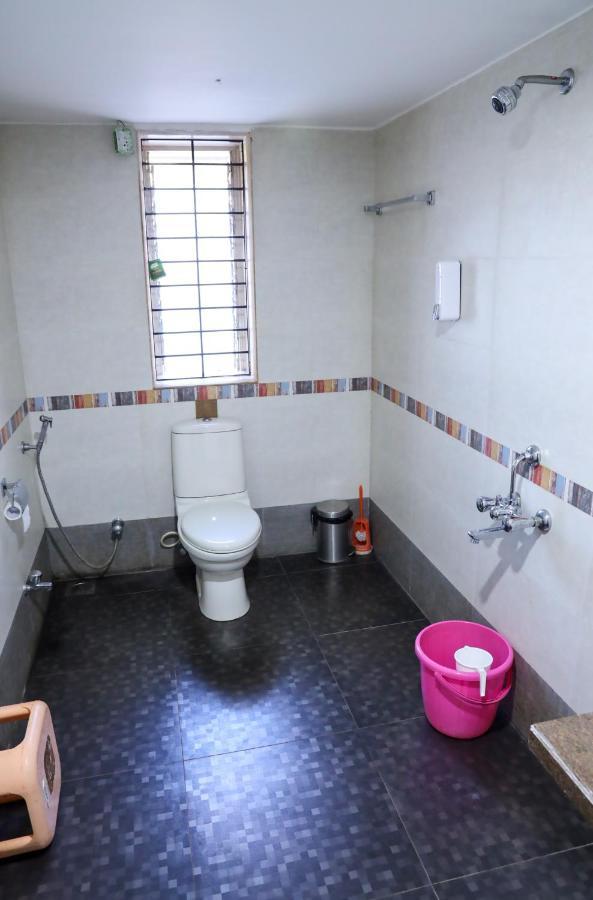 Surya Kiran Miramar Bed and Breakfast Panaji Buitenkant foto