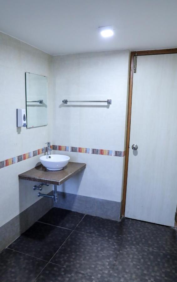 Surya Kiran Miramar Bed and Breakfast Panaji Buitenkant foto
