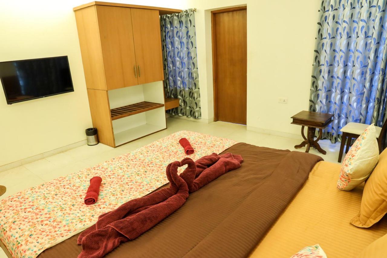 Surya Kiran Miramar Bed and Breakfast Panaji Buitenkant foto