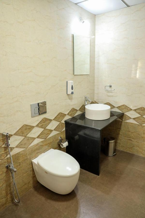 Surya Kiran Miramar Bed and Breakfast Panaji Buitenkant foto