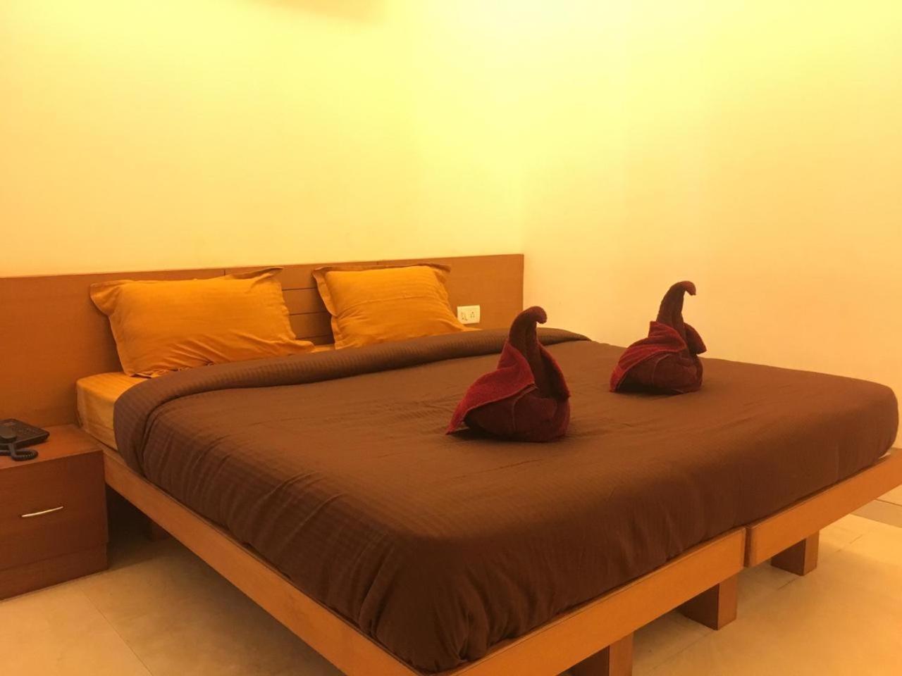 Surya Kiran Miramar Bed and Breakfast Panaji Buitenkant foto
