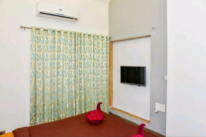 Surya Kiran Miramar Bed and Breakfast Panaji Buitenkant foto