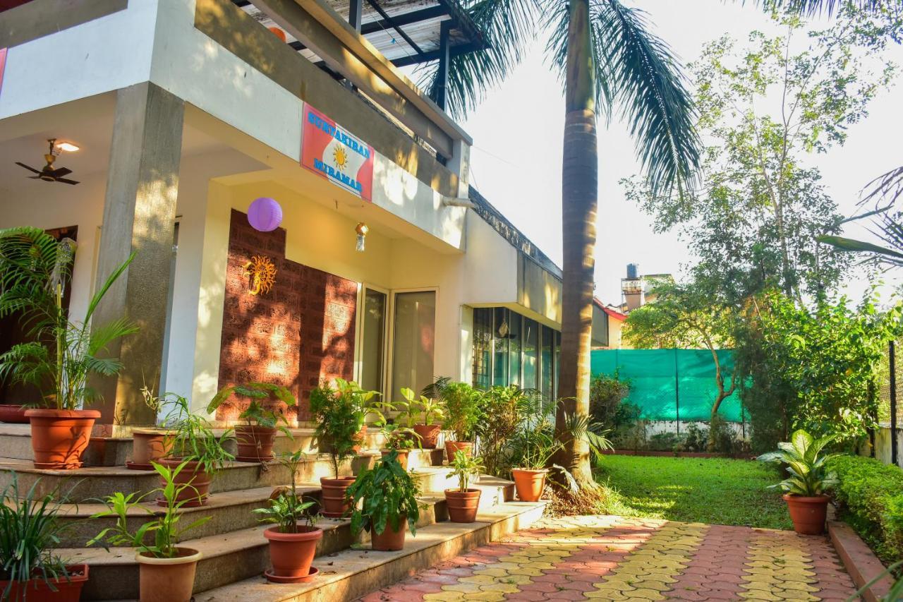 Surya Kiran Miramar Bed and Breakfast Panaji Buitenkant foto