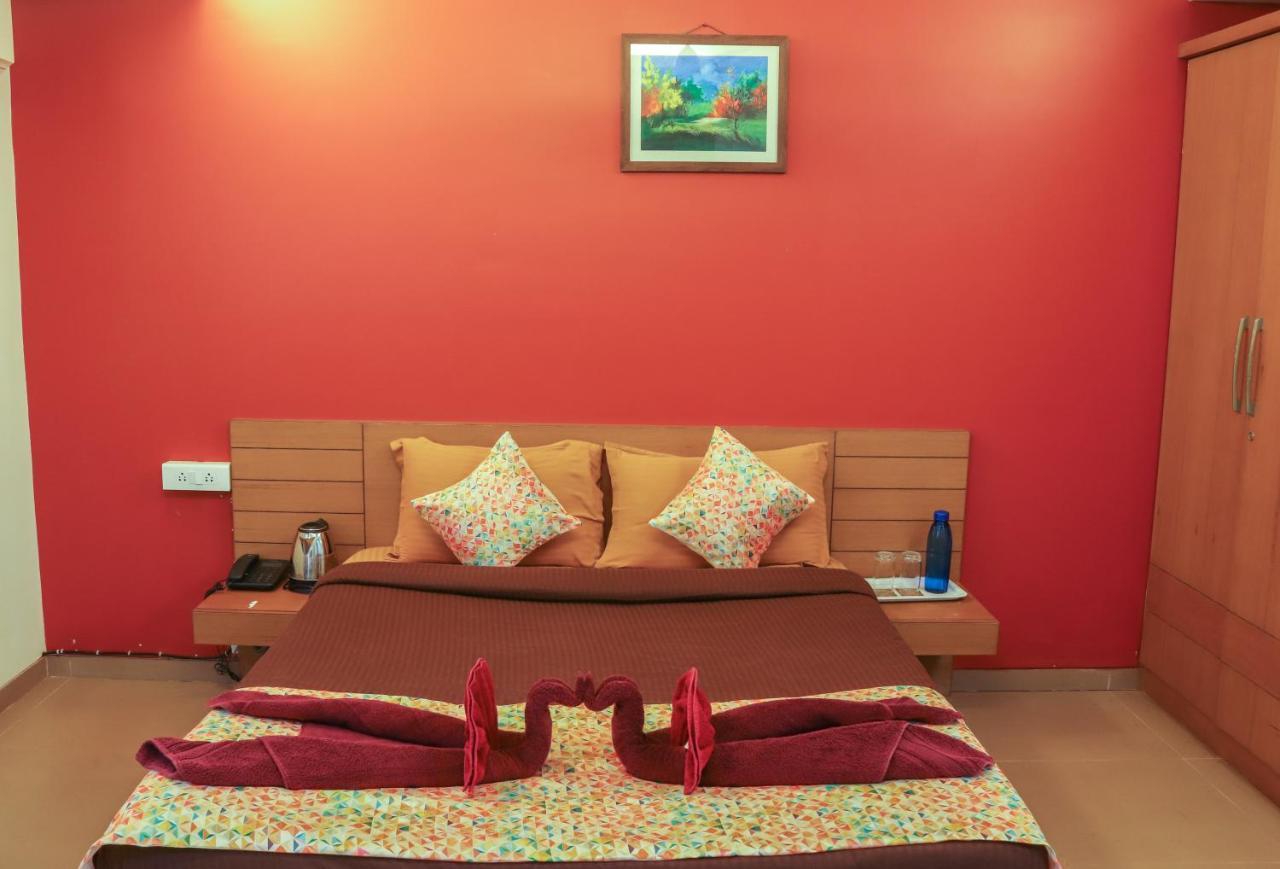 Surya Kiran Miramar Bed and Breakfast Panaji Buitenkant foto