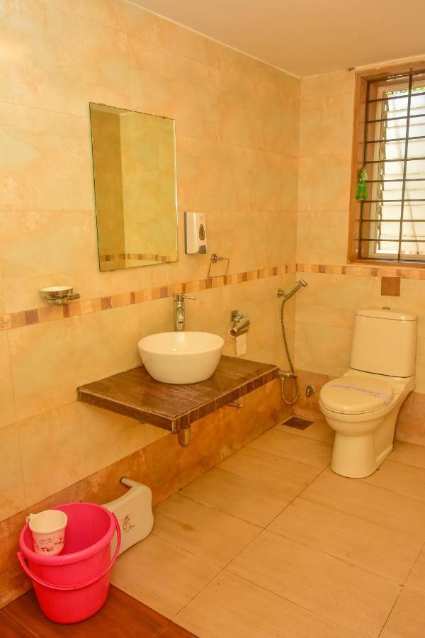 Surya Kiran Miramar Bed and Breakfast Panaji Buitenkant foto