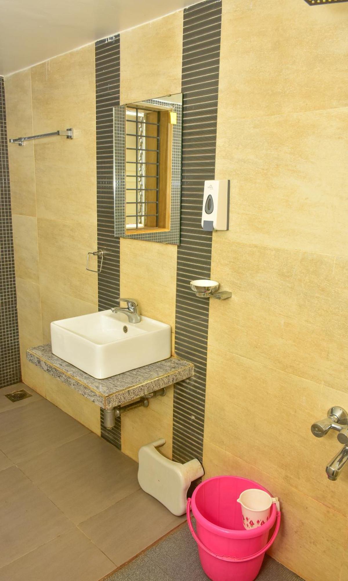 Surya Kiran Miramar Bed and Breakfast Panaji Buitenkant foto