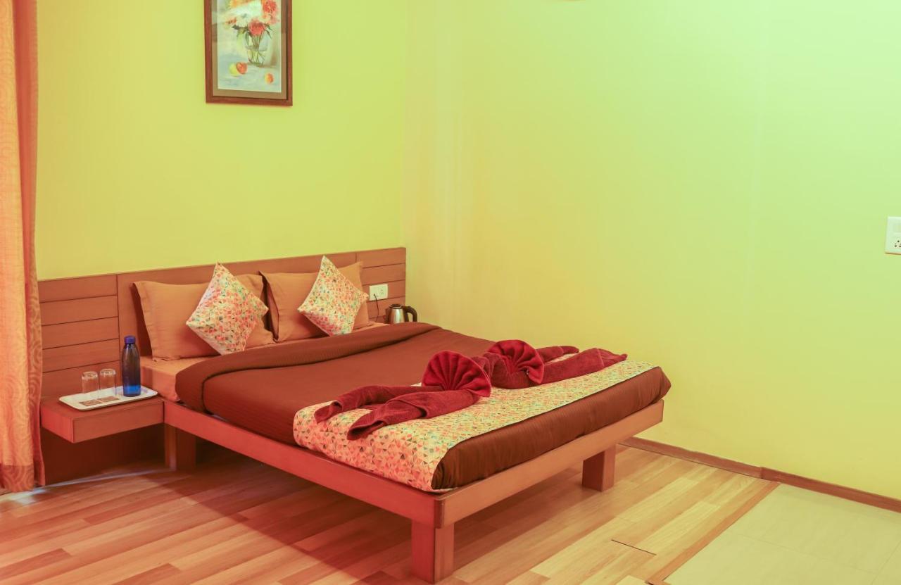 Surya Kiran Miramar Bed and Breakfast Panaji Buitenkant foto